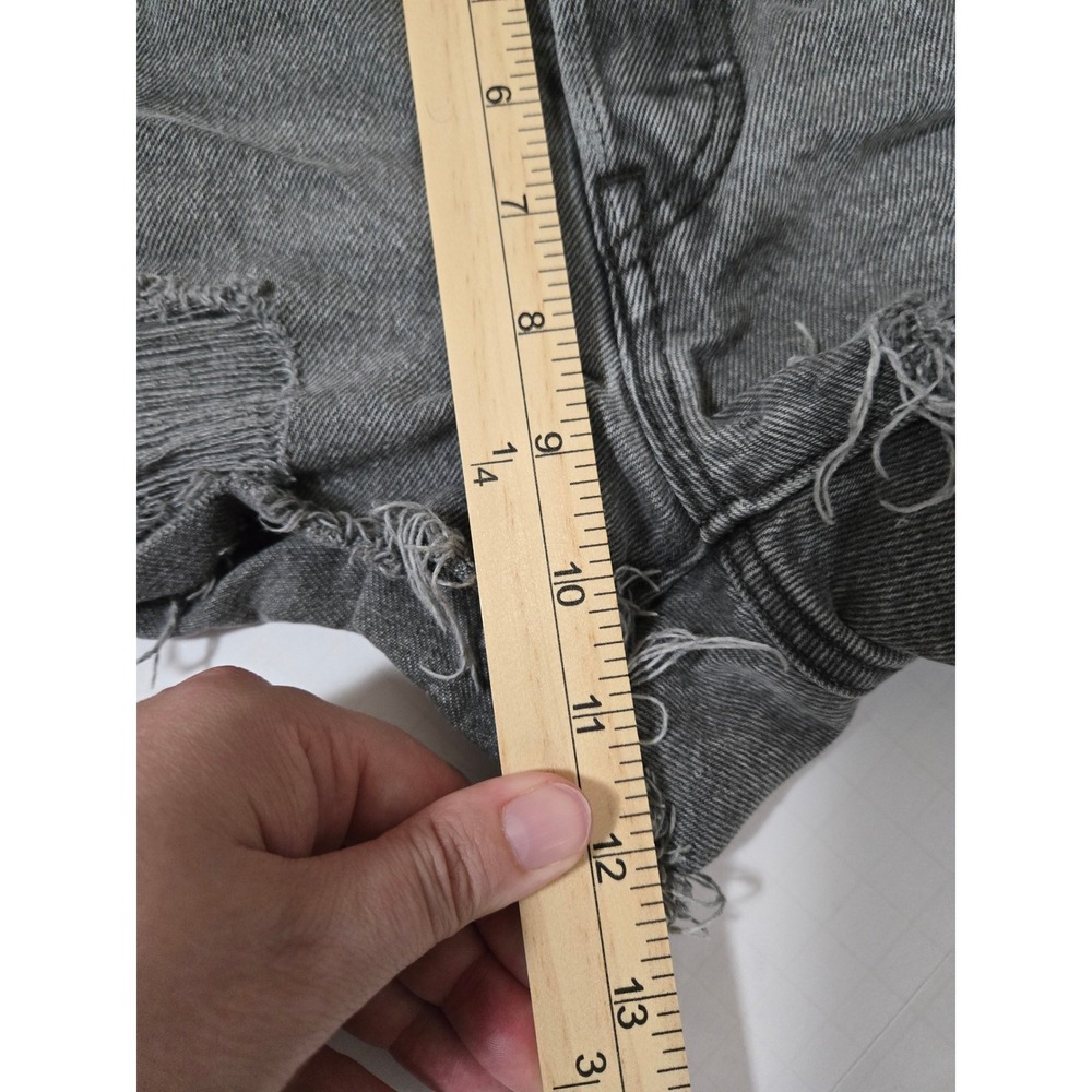 Levis 501 Original Distressed Gray Denim Cutoff Shorts Women Size W25 Button Fly - Picture 11 of 11